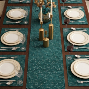Dinning Table Runner With Mats (6+1 Set)